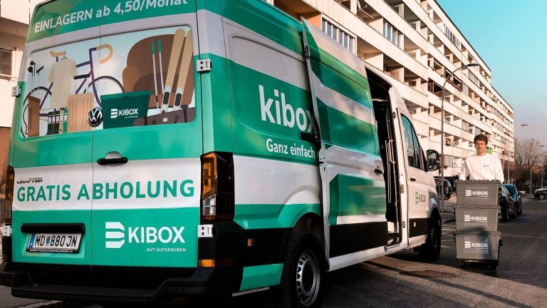 Kibox Van mit Martin und 3 Kiboxen